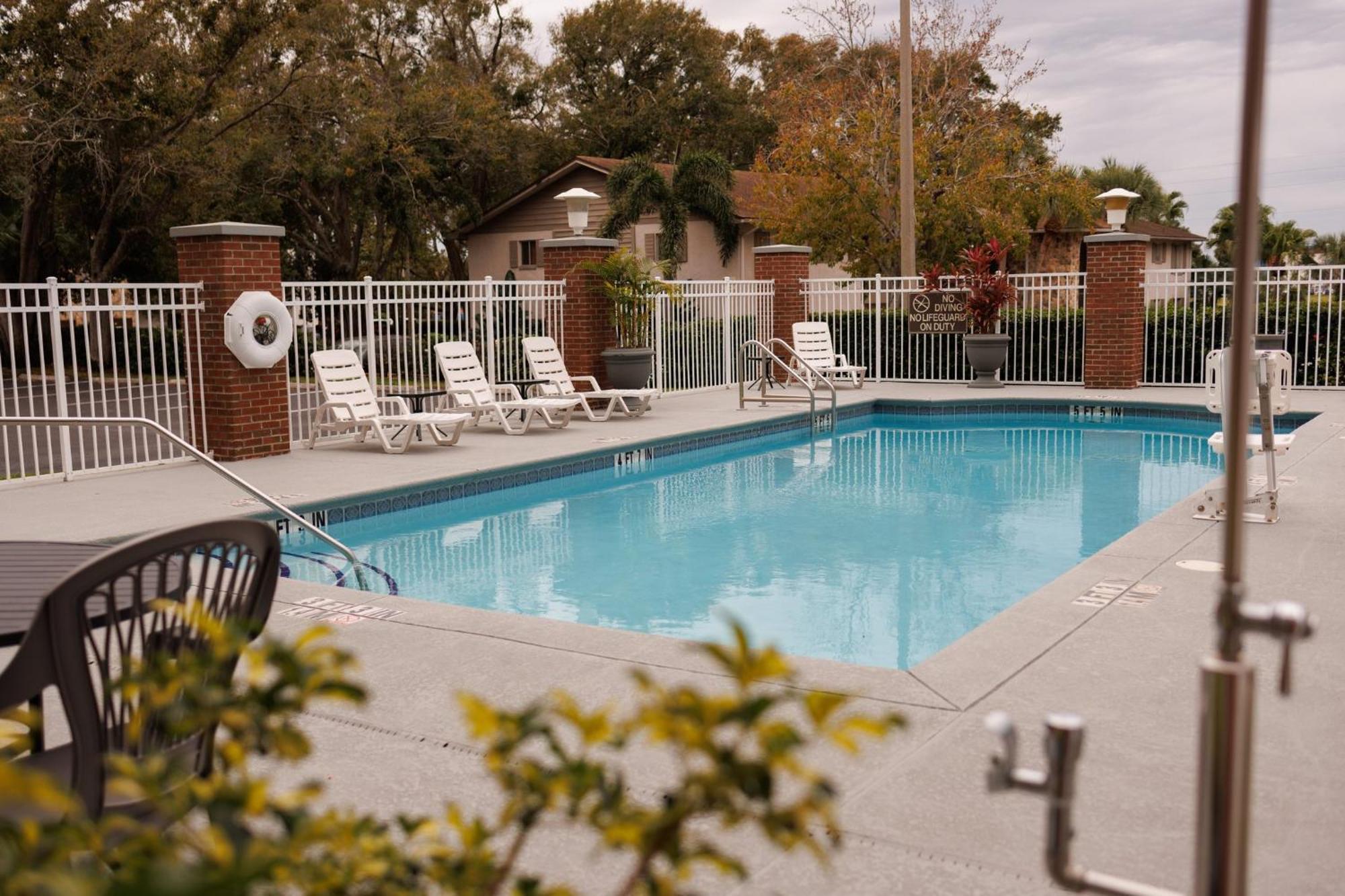 Holiday Inn Winter Haven By Ihg Bagian luar foto