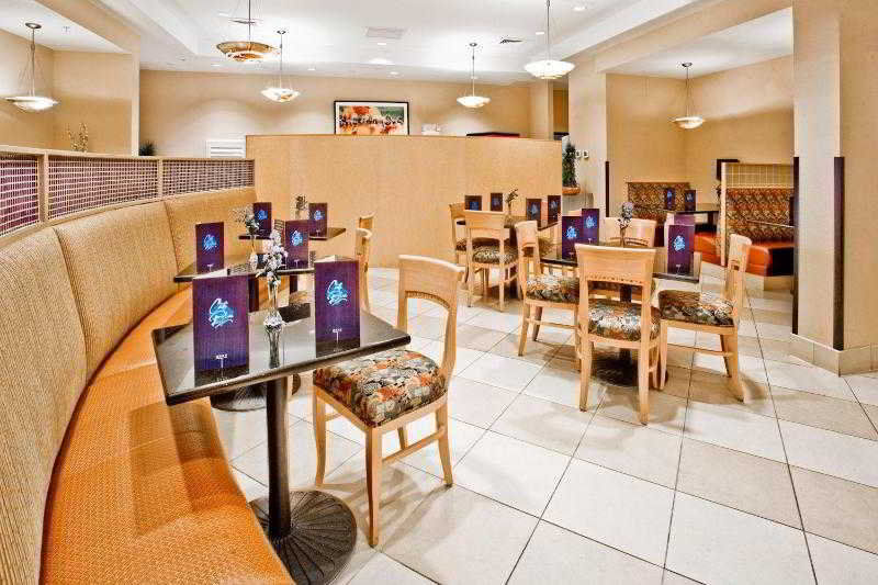 Holiday Inn Winter Haven By Ihg Bagian luar foto
